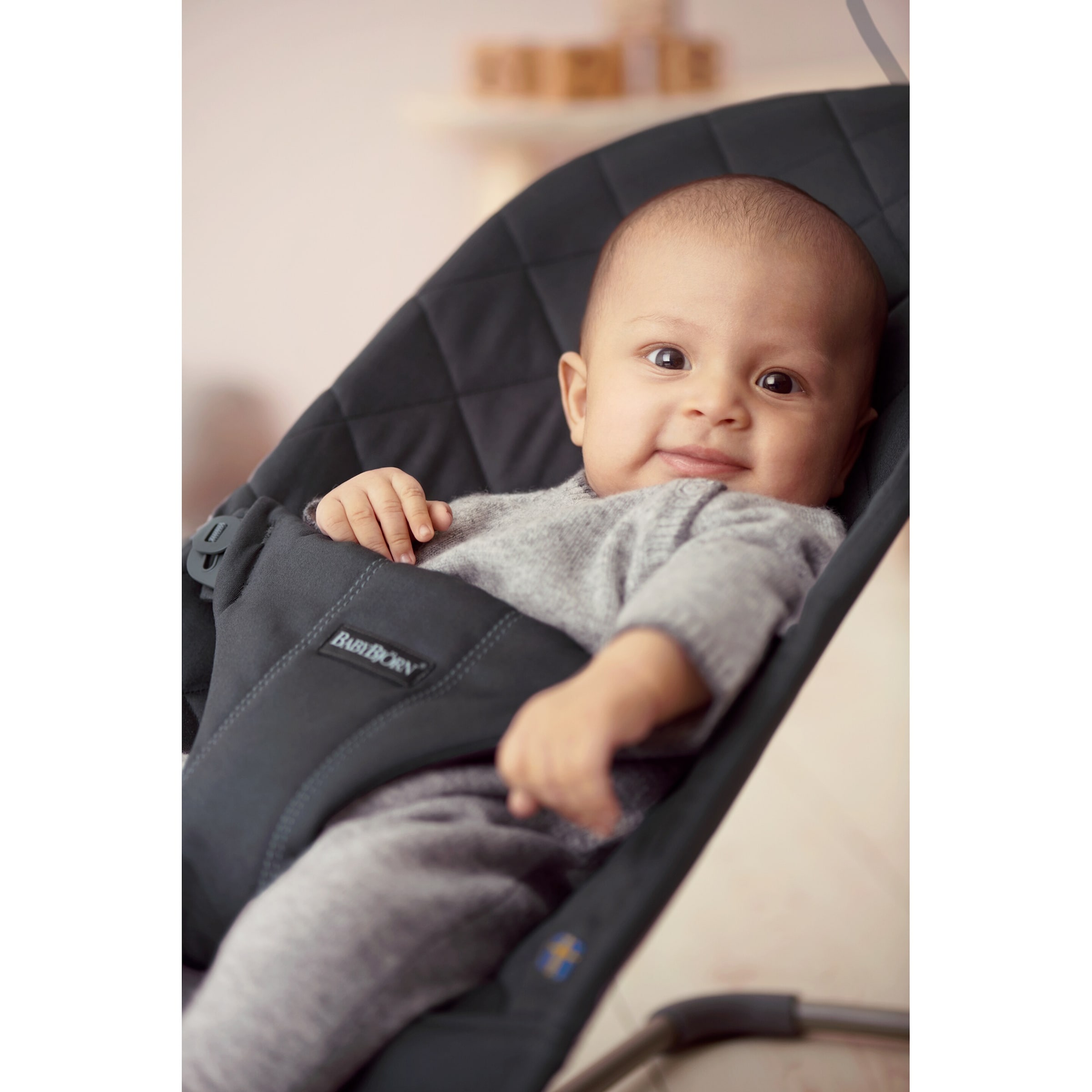 Babybjörn Bundle Babywippe Bliss gewebt inklusive Spielbogen
